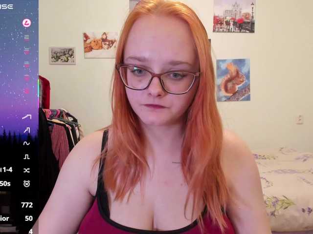 Diafoxy's BongaCams show and profile