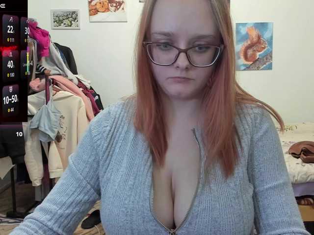 Diafoxy's BongaCams show and profile