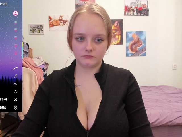 Diafoxy's BongaCams show and profile