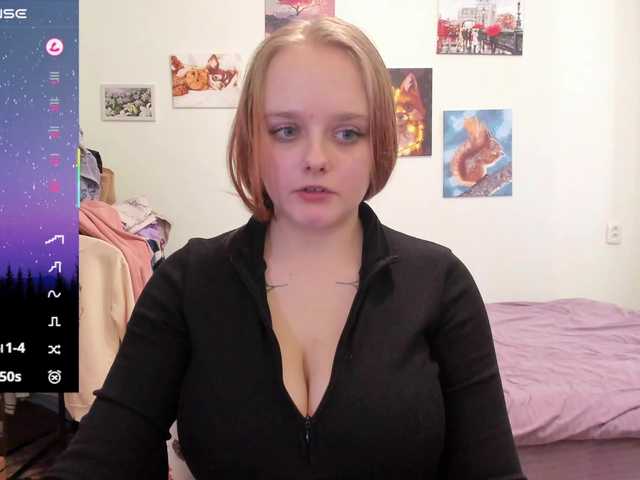 Diafoxy's BongaCams show and profile