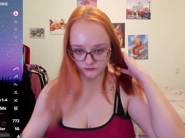 Diafoxy's BongaCams show and profile