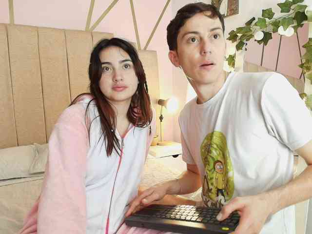 cam chatroom Damian-n-Maya
