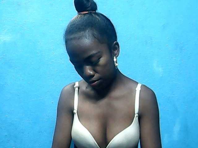 CutNatacha webcam bongacams model stream image