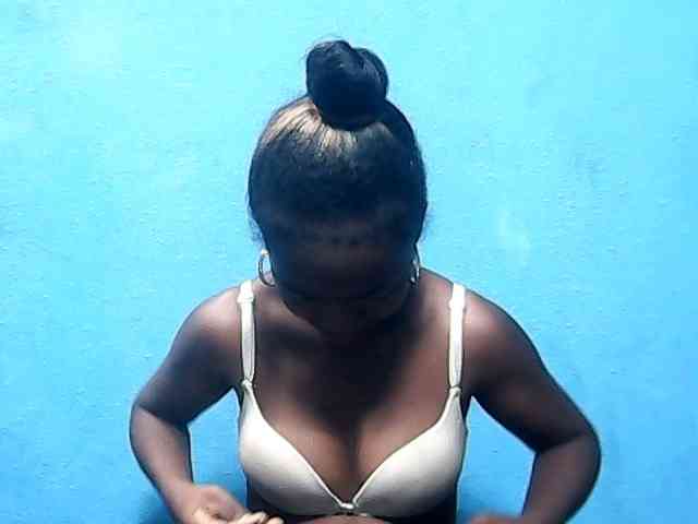 CutNatacha webcam