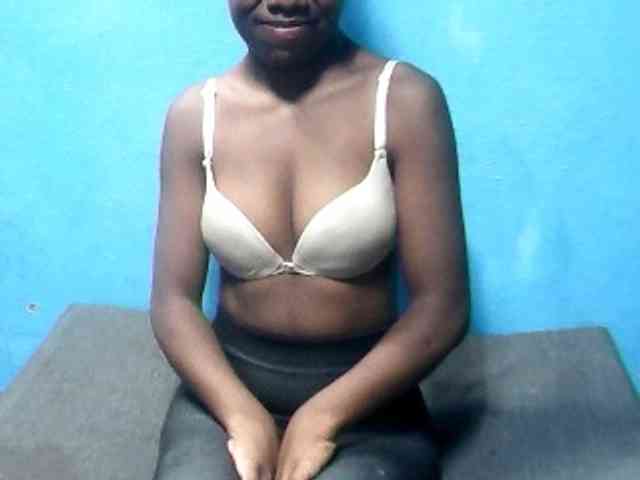 CutNatacha webcam