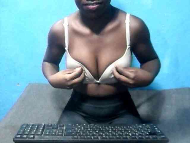 CutNatacha webcam