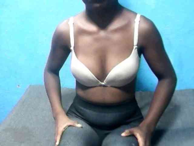 CutNatacha webcam