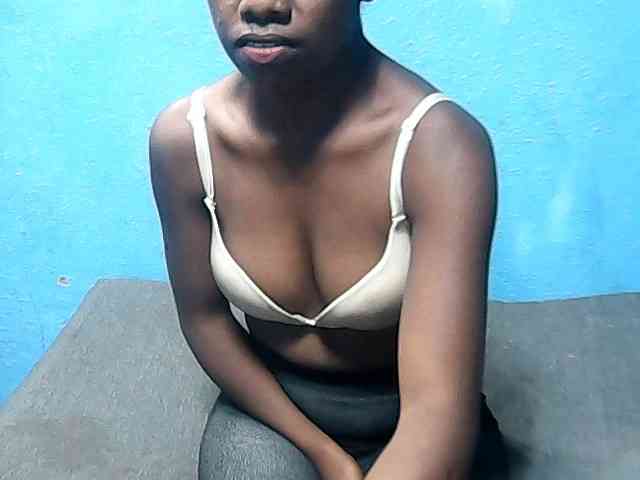 CutNatacha webcam