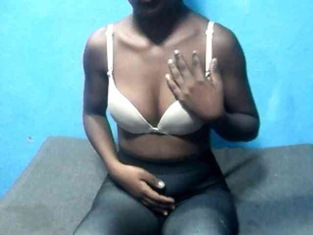 CutNatacha webcam