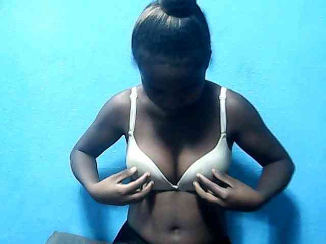 CutNatacha webcam