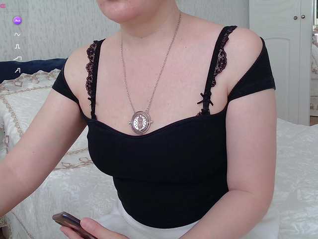 RiraRita's BongaCams show and profile