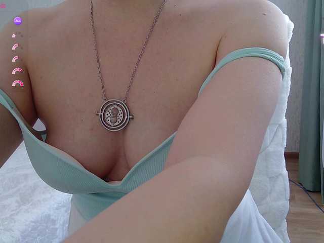 RiraRita's BongaCams show and profile