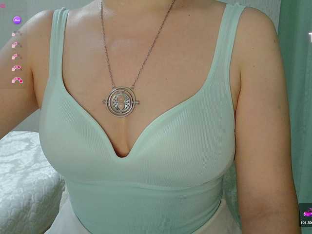 RiraRita's BongaCams show and profile