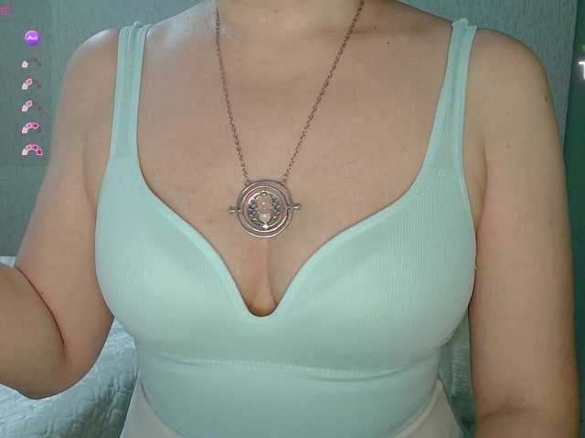 RiraRita's BongaCams show and profile