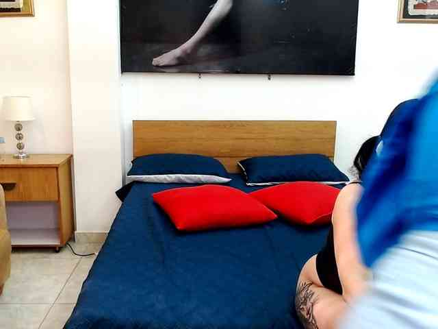 LunaAndMalory's webcam live show