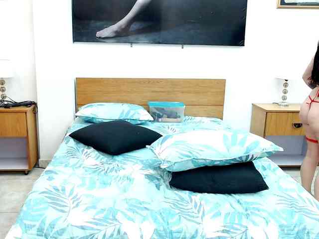 LunaAndMalory webcam