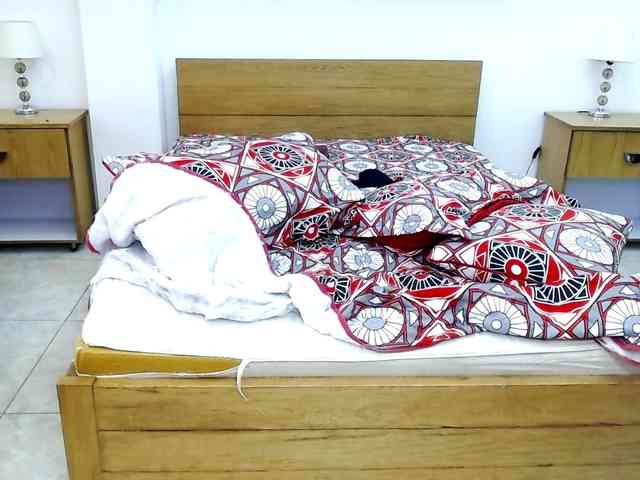 LunaAndMalory webcam