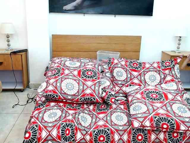 LunaAndMalory webcam