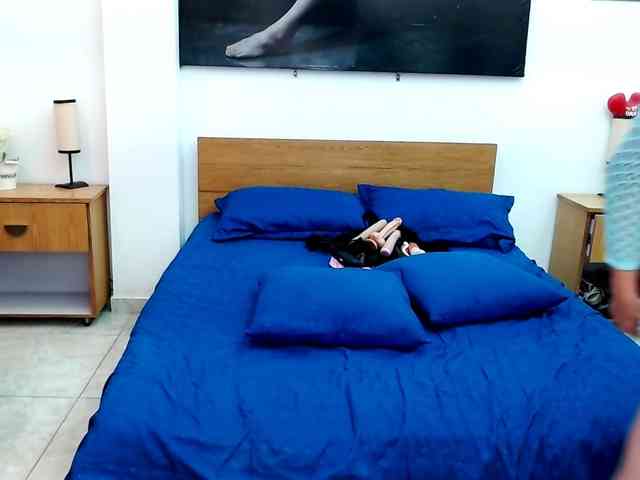 LunaAndMalory webcam