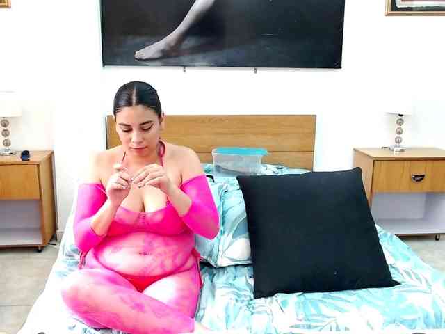 LunaAndMalory webcam