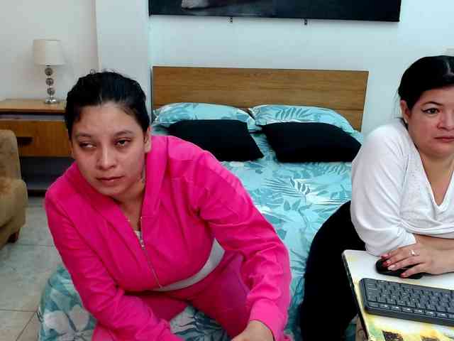 LunaAndMalory webcam