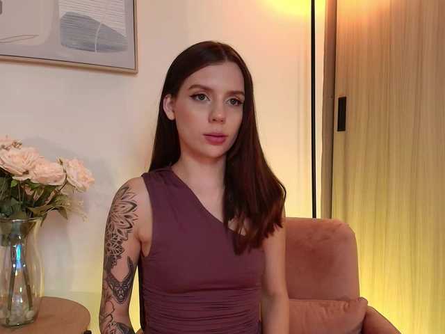 MirandaShaw's BongaCams show and profile