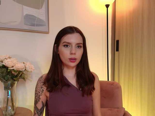 MirandaShaw's BongaCams show and profile