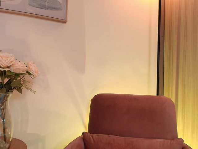 MirandaShaw's BongaCams show and profile