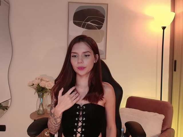 MirandaShaw's BongaCams show and profile