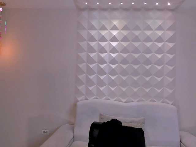 PaulinaSantos1's BongaCams show and profile