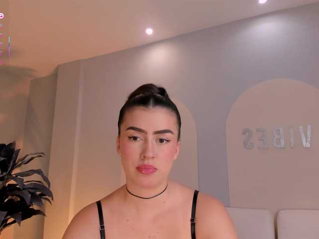 PaulinaSantos1's BongaCams show and profile