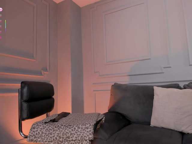 PaulinaSantos1's BongaCams show and profile