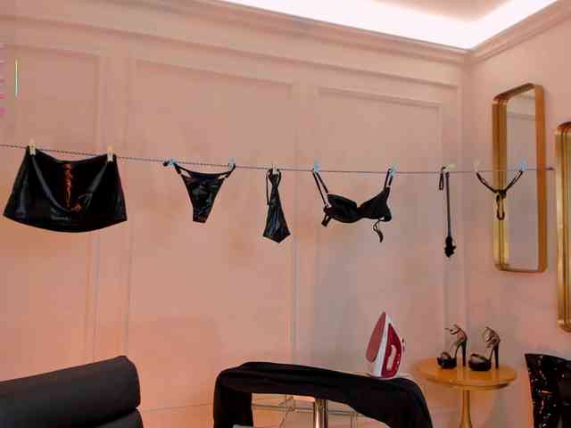 PaulinaSantos1 Live Webcam on BongaCams