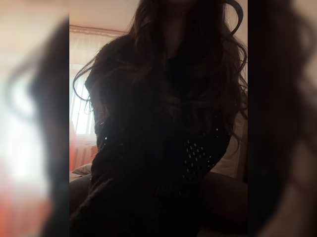 Alliina-leee's BongaCams show and profile