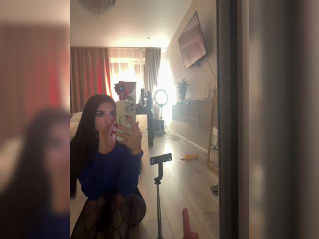 Alliina-leee Live Webcam on BongaCams