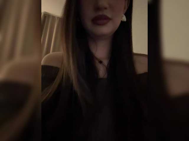 Alliina-leee's BongaCams show and profile