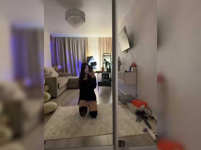 Alliina-leee's BongaCams show and profile