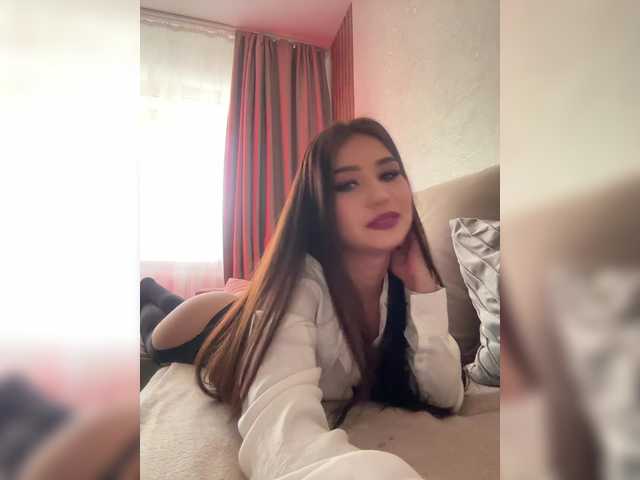 Alliina-leee Live Webcam on BongaCams