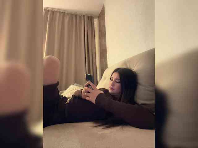 Alliina-leee Live Webcam on BongaCams