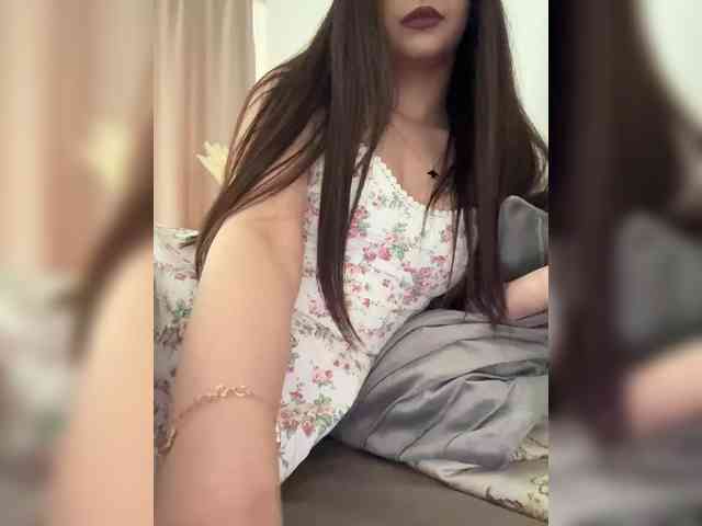 private live show Alliina-leee