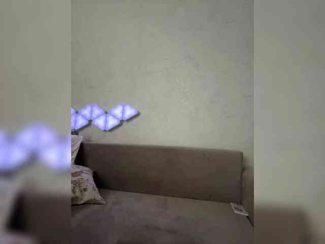 private live show Alliina-leee