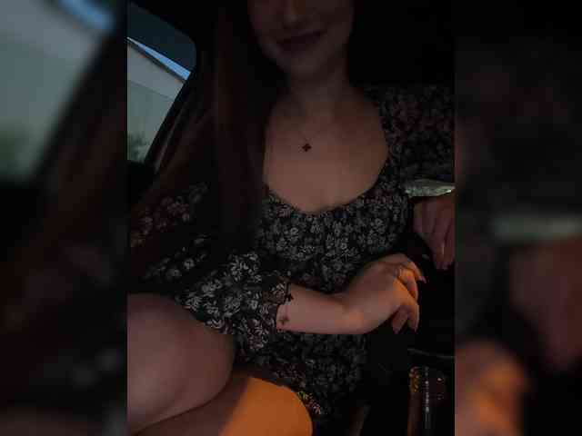 Alliina-leee Live Webcam on BongaCams