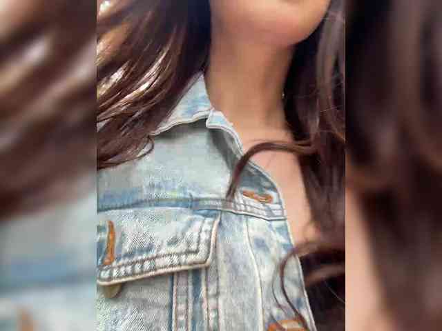 private live show Alliina-leee