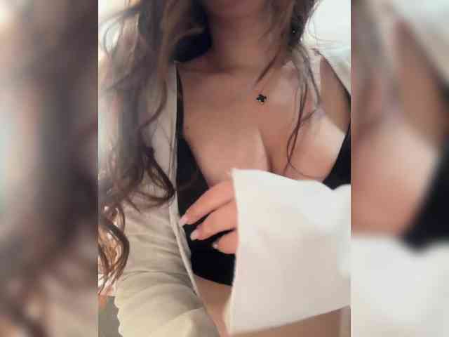 chat free Alliina-leee