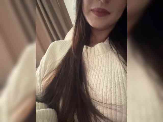 Alliina-leee Live Webcam on BongaCams