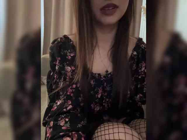 on line chat Alliina-leee