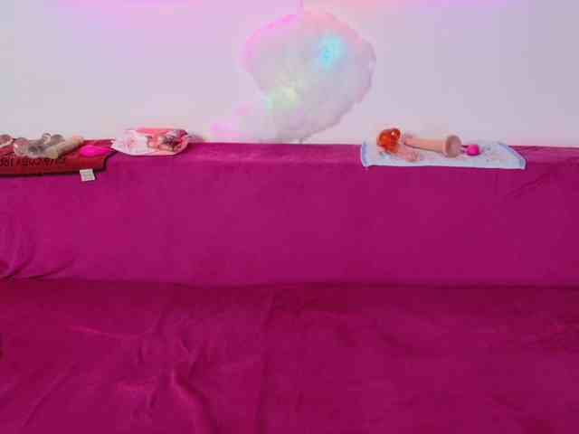 SusyAndSarah webcam