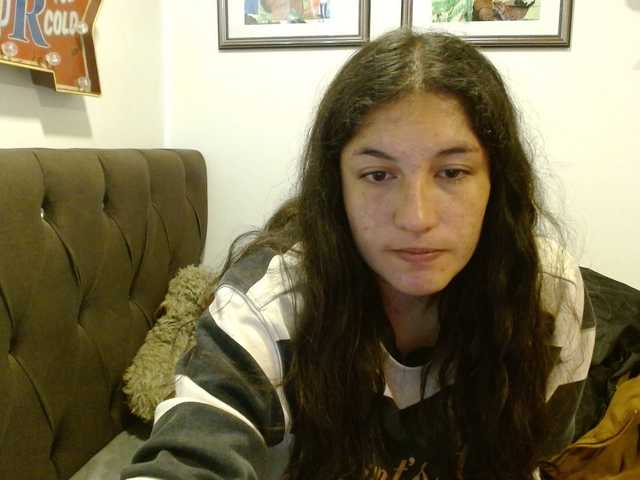 Ratienterciopelo's BongaCams show and profile