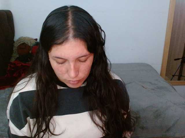 Ratienterciopelo's BongaCams show and profile