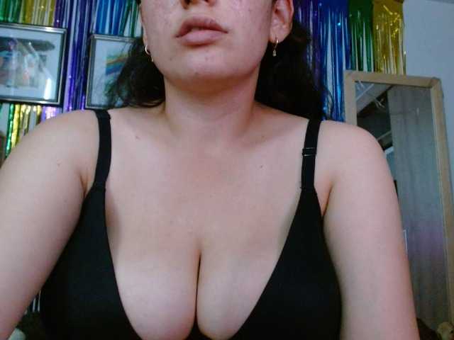 Ratienterciopelo's BongaCams show and profile